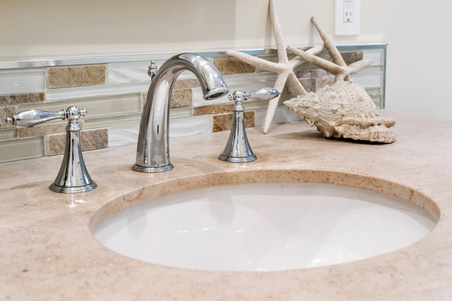 115 Occidental Avenue Burlingame, CA 94010 - Photo 27 of 50 a view of a swimming pool