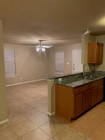 $1,400 | 705 A Claremont Parkway, Marble Falls, TX 78654