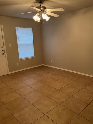 $1,400 | 705 A Claremont Parkway, Marble Falls, TX 78654