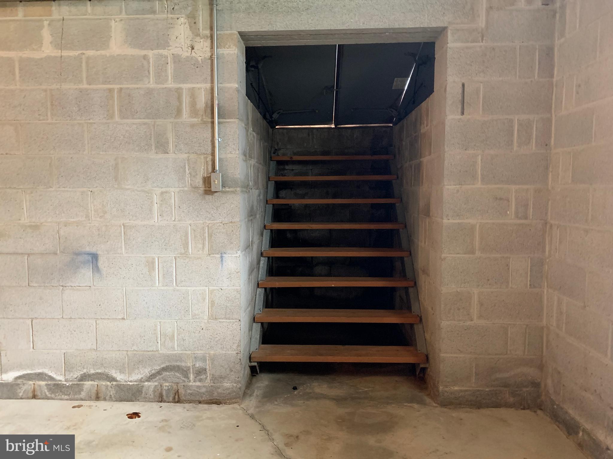 321 Beasley Neck Road Salem, NJ 08079 - Photo 56 of 79 Bilco doors