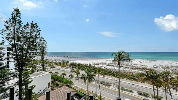 $1,195,000 | 101 Benjamin Franklin Drive, Unit 73, Sarasota, FL 34236