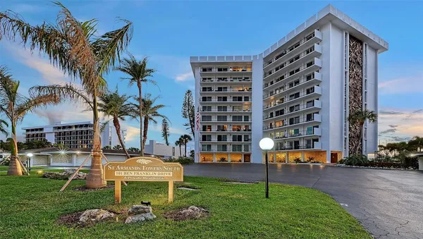 $1,195,000 | 101 Benjamin Franklin Drive, Unit 73, Sarasota, FL 34236