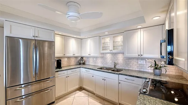 $1,195,000 | 101 Benjamin Franklin Drive, Unit 73, Sarasota, FL 34236