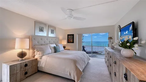 $1,195,000 | 101 Benjamin Franklin Drive, Unit 73, Sarasota, FL 34236