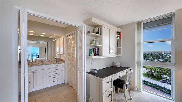 $1,195,000 | 101 Benjamin Franklin Drive, Unit 73, Sarasota, FL 34236