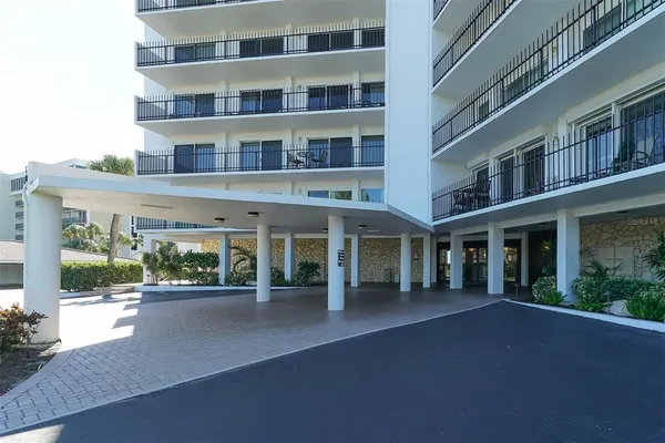 $1,195,000 | 101 Benjamin Franklin Drive, Unit 73, Sarasota, FL 34236