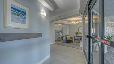 $1,195,000 | 101 Benjamin Franklin Drive, Unit 73, Sarasota, FL 34236