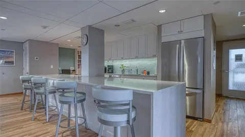 $1,195,000 | 101 Benjamin Franklin Drive, Unit 73, Sarasota, FL 34236