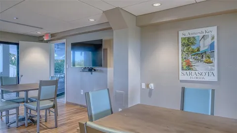 $1,195,000 | 101 Benjamin Franklin Drive, Unit 73, Sarasota, FL 34236