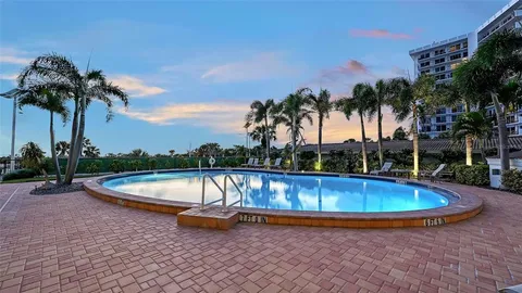 $1,195,000 | 101 Benjamin Franklin Drive, Unit 73, Sarasota, FL 34236