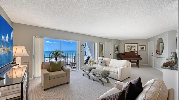$1,195,000 | 101 Benjamin Franklin Drive, Unit 73, Sarasota, FL 34236