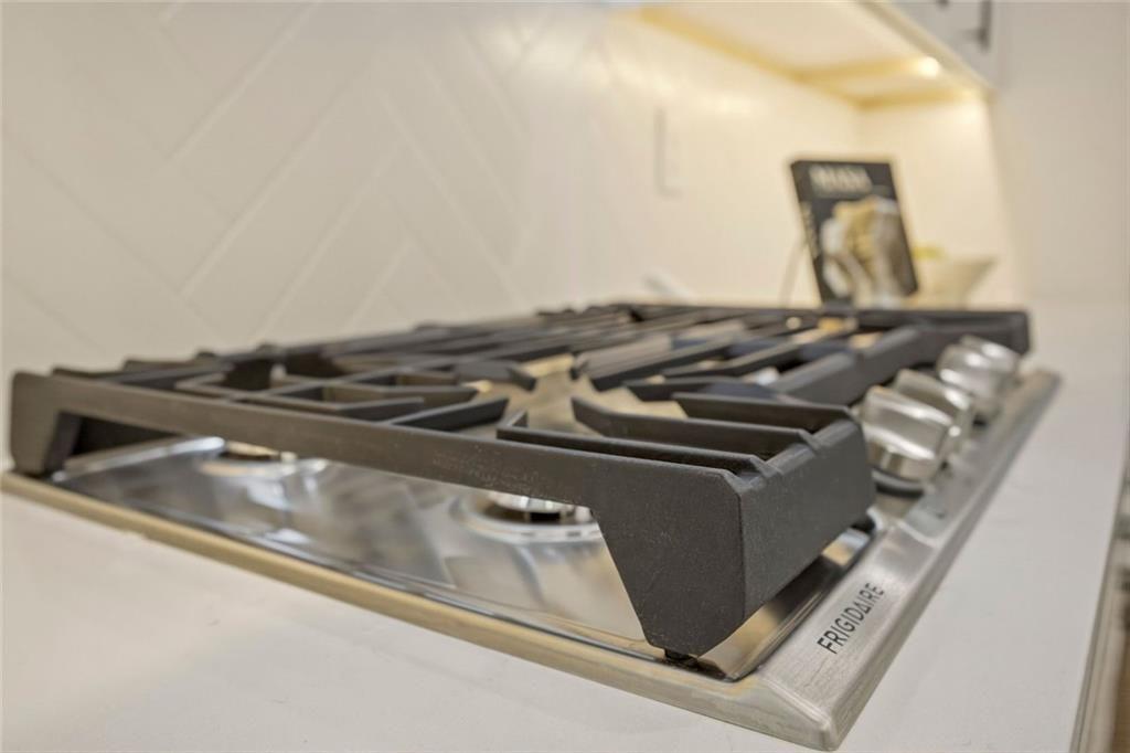 730 Primrose Lane Pendergrass, GA 30567 - Photo 11 of 40 a close view of stove top oven