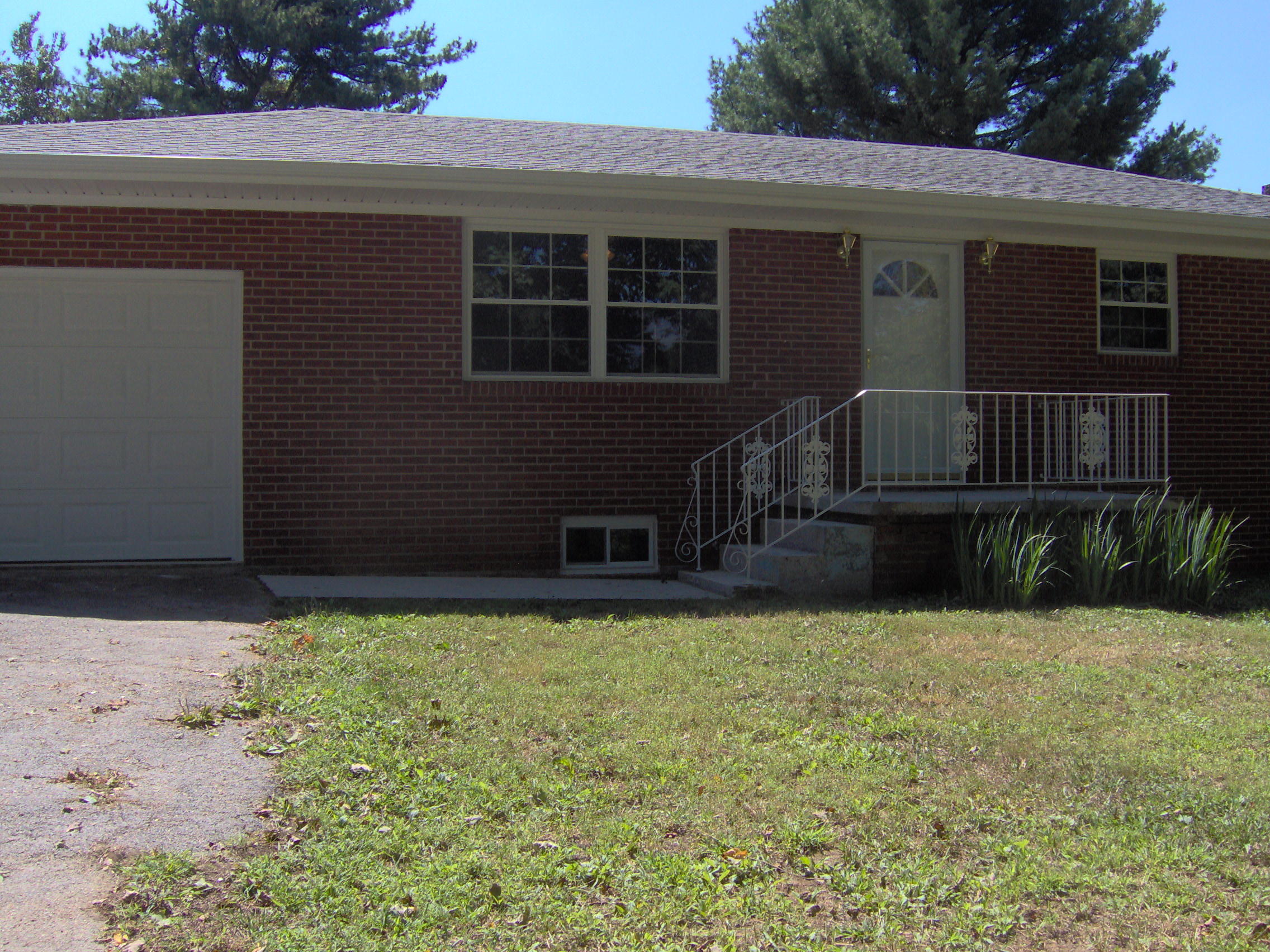 207 Jackson Road Rutledge, TN 37861 - Photo 1 of 9 010