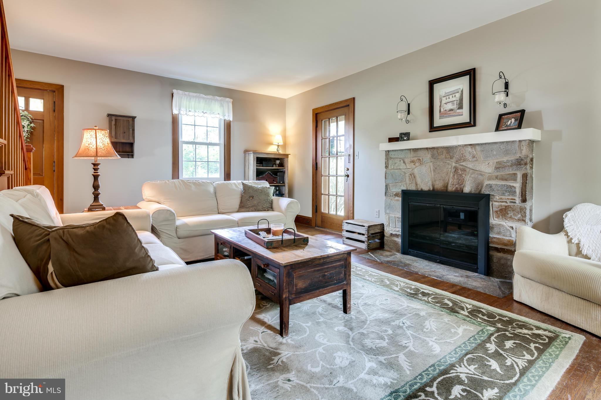 5603 Emory Road Upperco, MD 21155 - Photo 12 of 30 Living Room