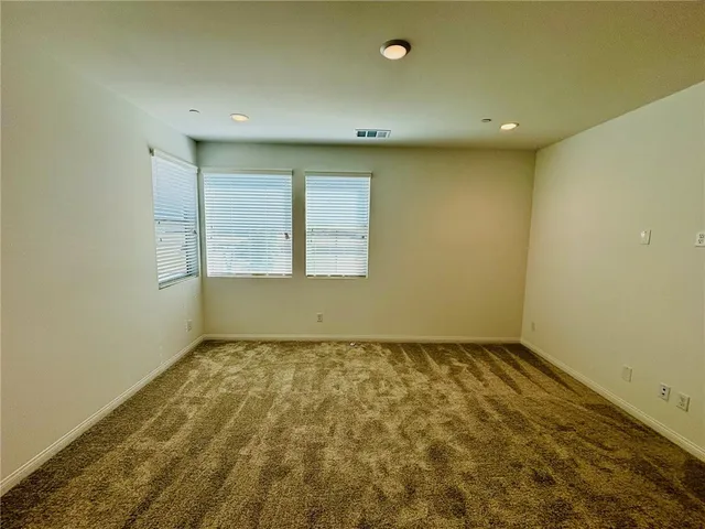 $4,100 | 27366 Hyland, Newhall, CA 91381