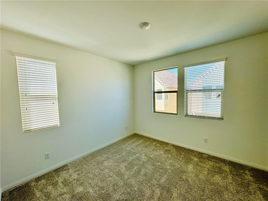 27366 Hyland Newhall, CA 91381 - Photo 23 of 31