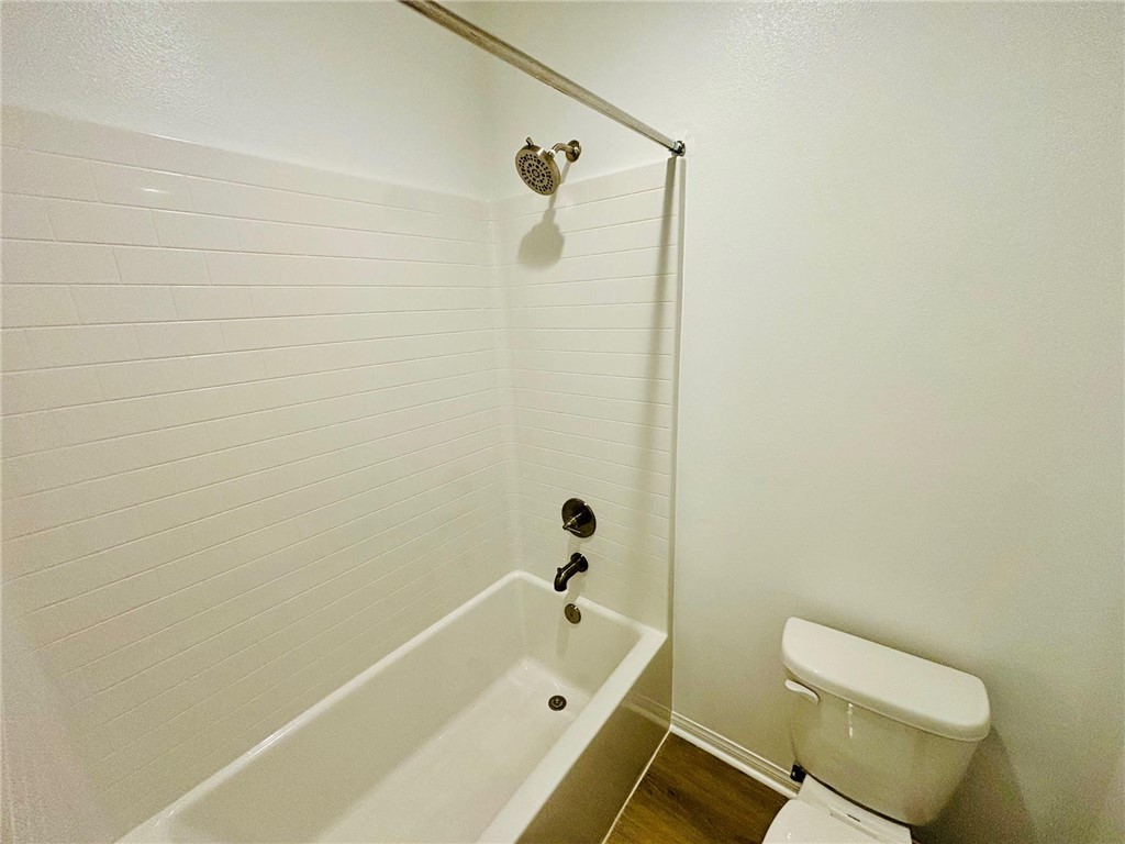 27366 Hyland Newhall, CA 91381 - Photo 27 of 31