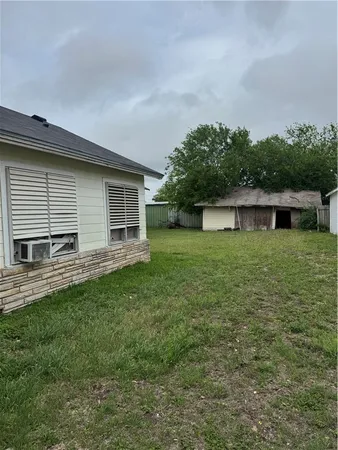 $69,900 | 406 Mathis Street, Taft, TX 78390