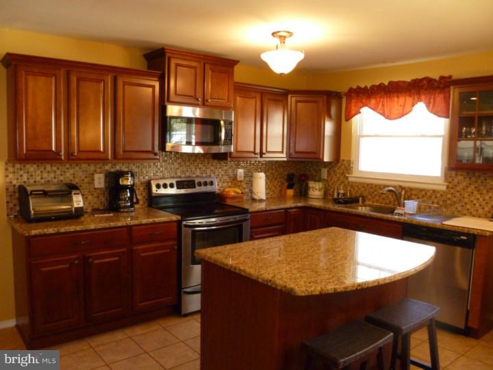 228 Sandringham Road Cherry Hill, NJ 08003 - Photo 8 of 25 Kitchen