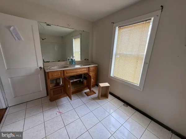 $149,000 | 105 Hampton Street, Bridgeton, NJ 08302