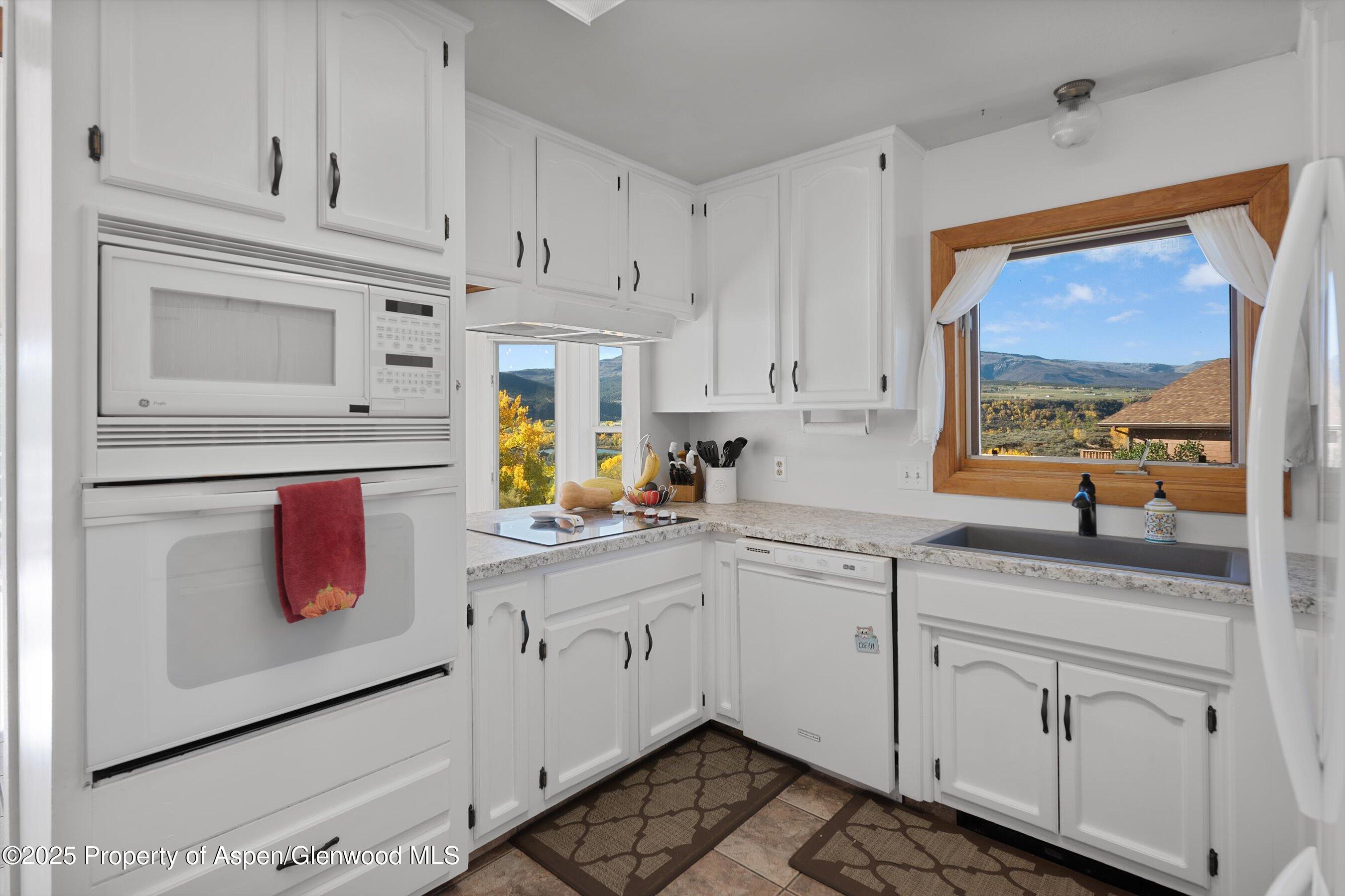 586 Mesa Avenue Rifle, CO 81650 - Photo 15 of 39 17-586MesaAve_25101617