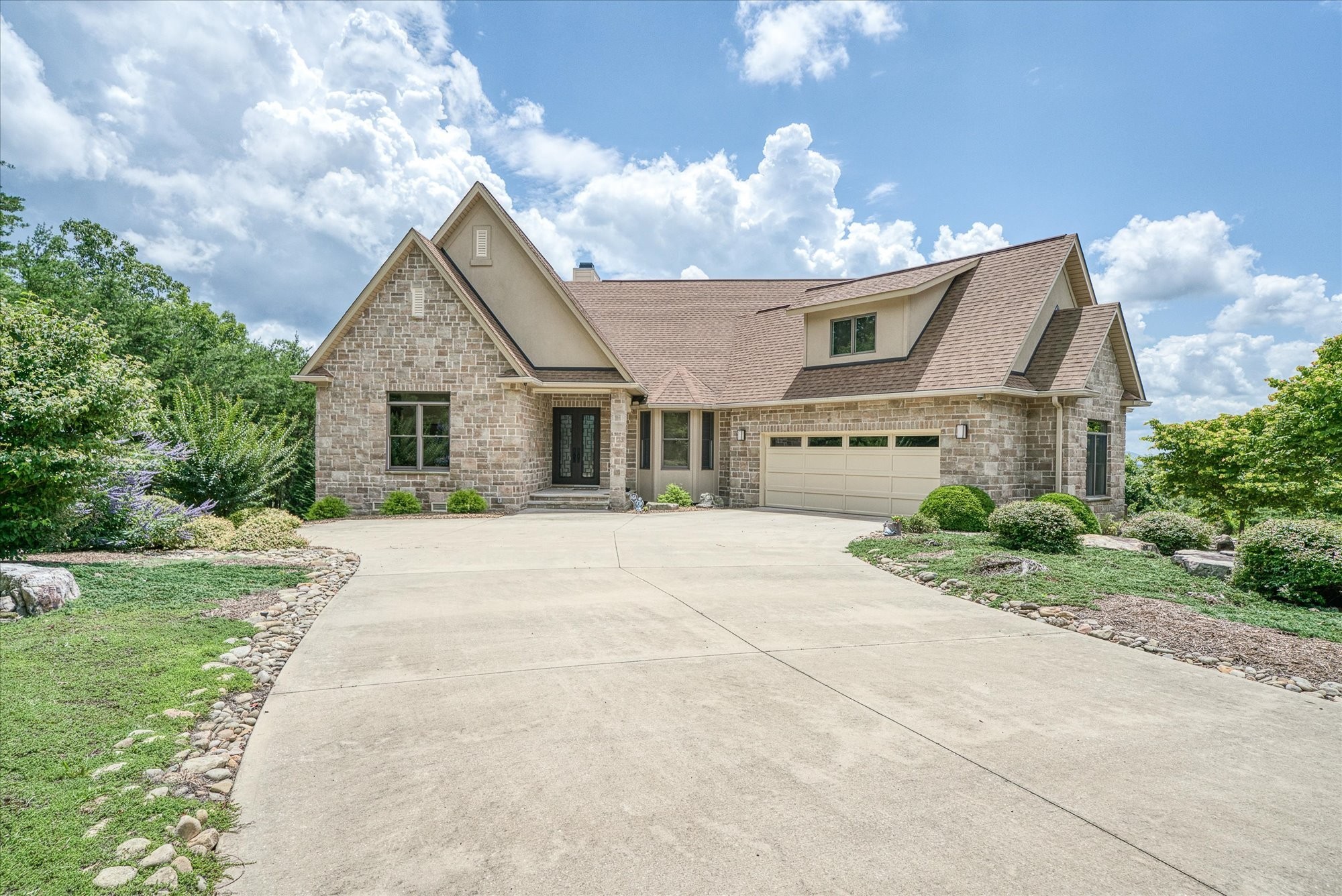 61 Bluff View Terrace Crossville, TN 38558 - Photo 2 of 81