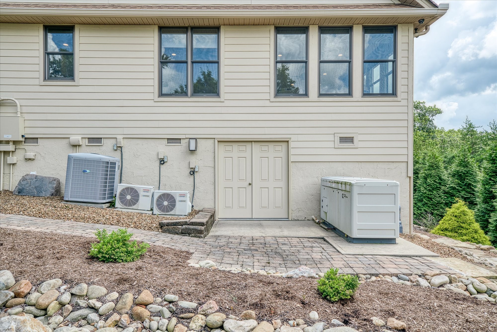 61 Bluff View Terrace Crossville, TN 38558 - Photo 23 of 81 a house view with a backyard space
