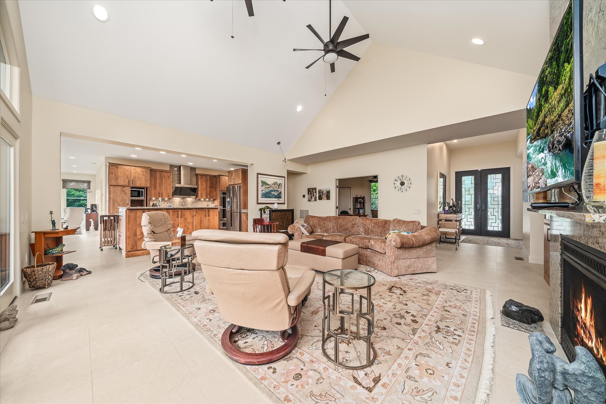 61 Bluff View Terrace Crossville, TN 38558 - Photo 39 of 81 a living room with furniture and a flat screen tv