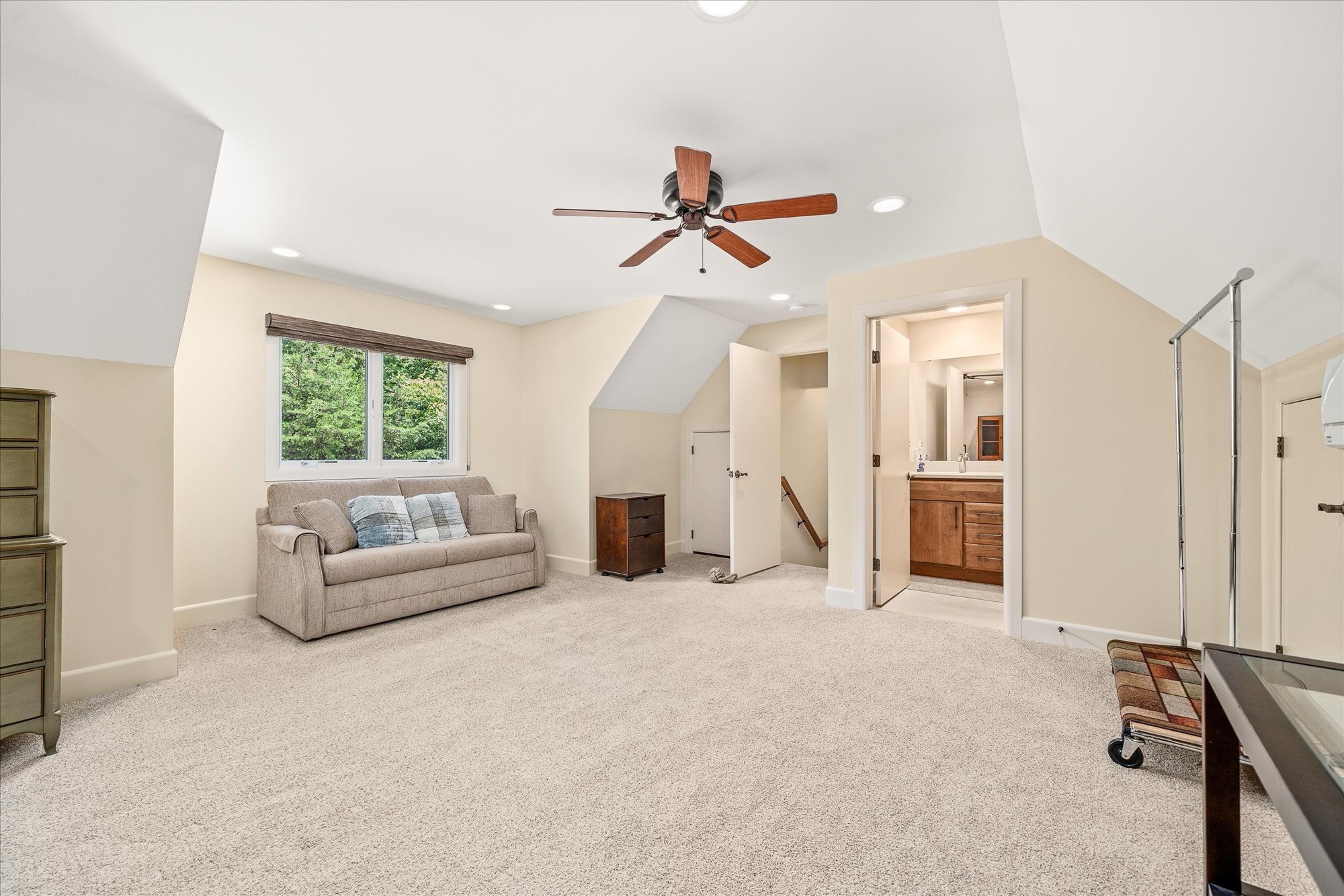 61 Bluff View Terrace Crossville, TN 38558 - Photo 76 of 81 a living room with furniture and a window