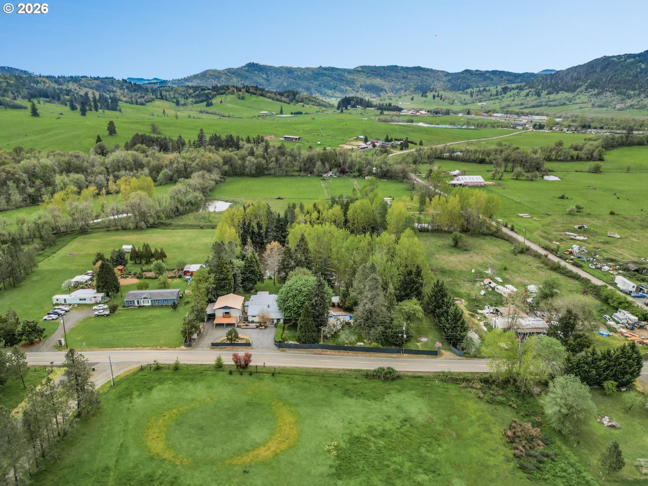 1381 Oak Hill Road Roseburg, OR 97471 - Photo 2 of 48