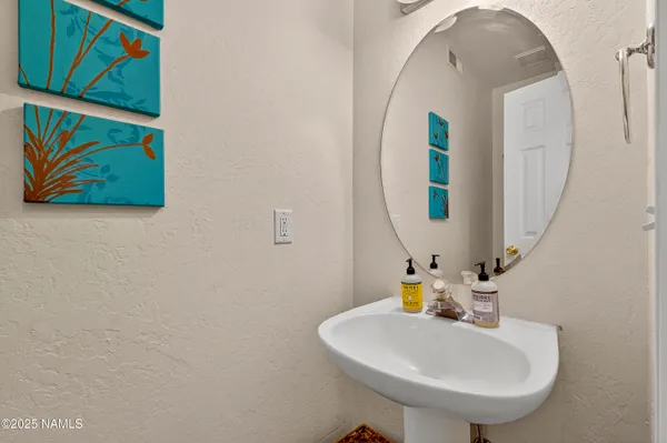 $495,000 | 1303 East Stone Ridge Drive, Flagstaff, AZ 86001