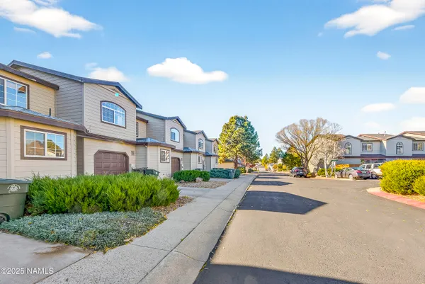 $495,000 | 1303 East Stone Ridge Drive, Flagstaff, AZ 86001