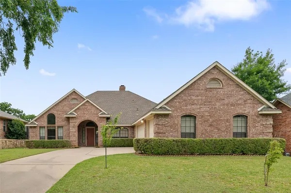 $399,900 | 716 Smokerise Circle, Denton, TX 76205