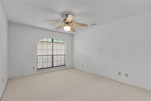 $399,900 | 716 Smokerise Circle, Denton, TX 76205