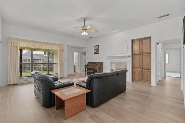 $399,900 | 716 Smokerise Circle, Denton, TX 76205