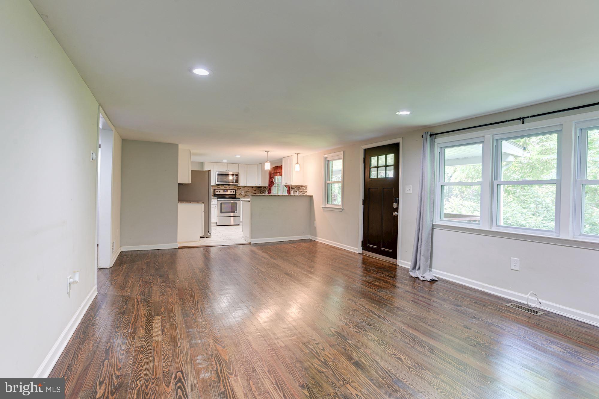 2901 Conowingo Road Bel Air, MD 21015 - Photo 5 of 39 Living Room