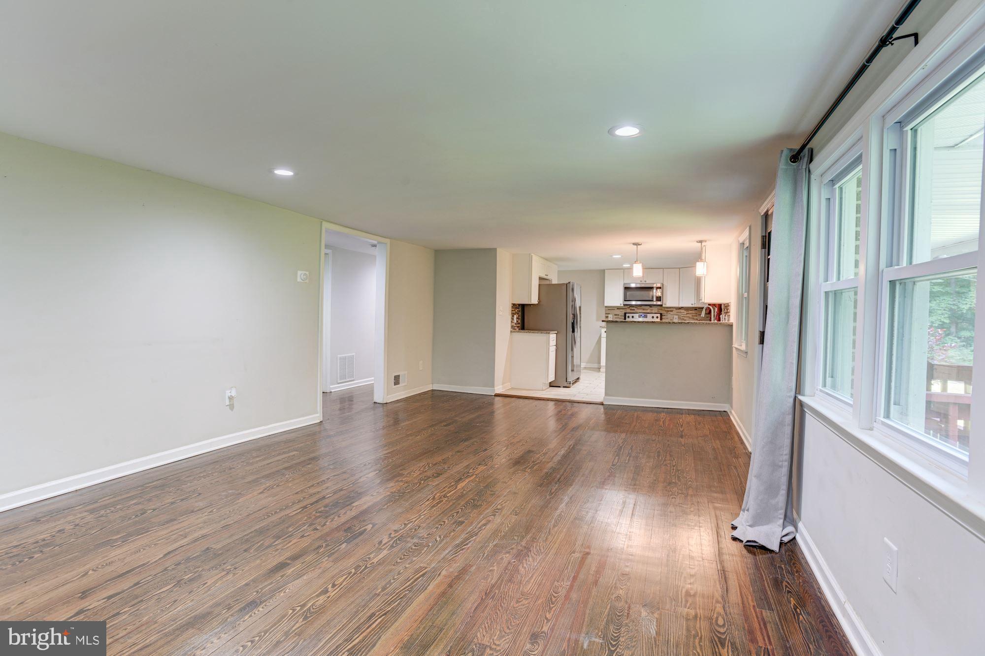 2901 Conowingo Road Bel Air, MD 21015 - Photo 7 of 39 Living Room