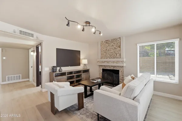 $609,000 | 3040 North Saffron, Mesa, AZ 85215