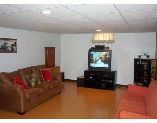 2802 Edison Road South Bend, IN 46615 - Photo 5 of 8 Gallery Image 5