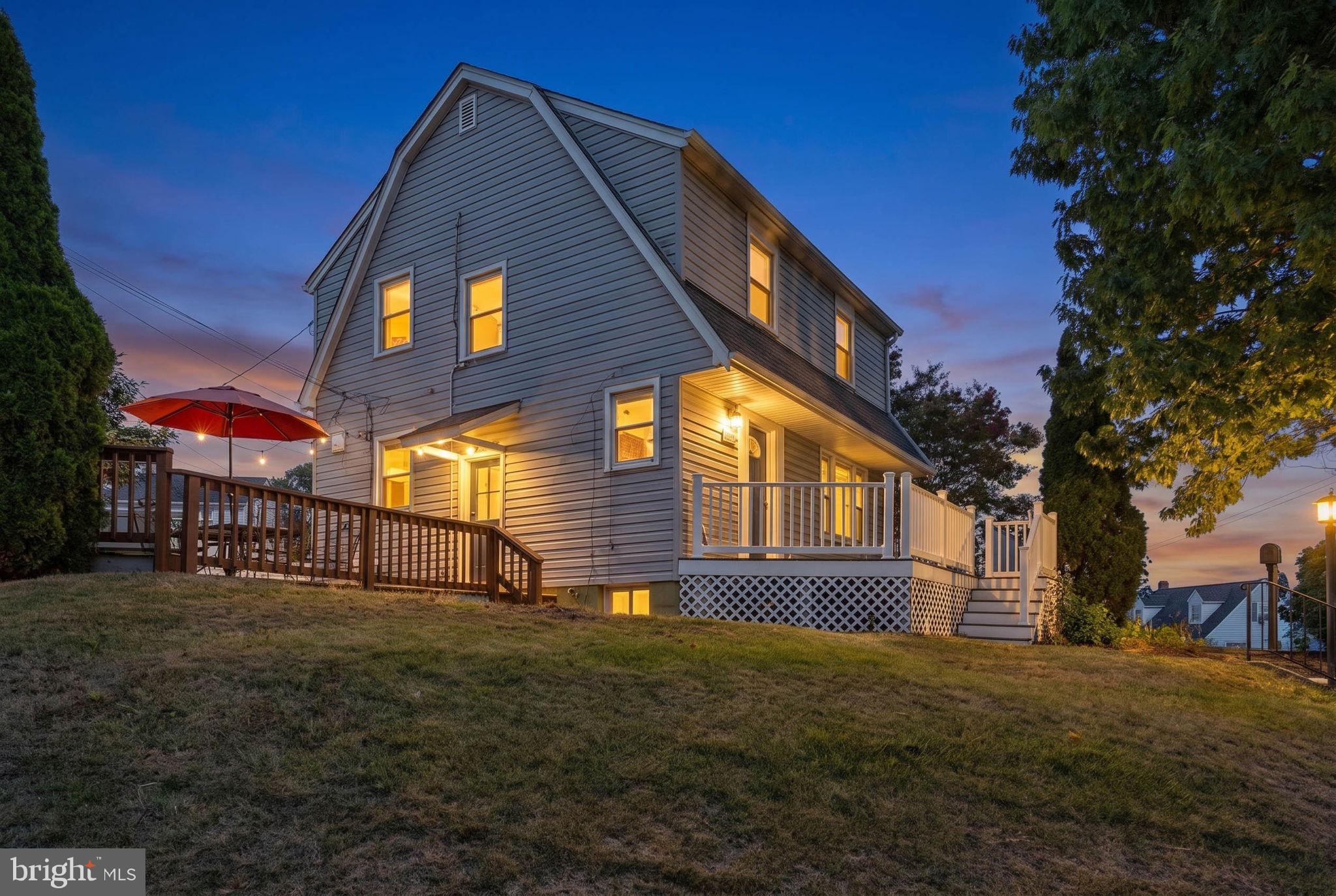 5572 Oakland Road Halethorpe, MD 21227 - Photo 2 of 32 Beautiful single family home!