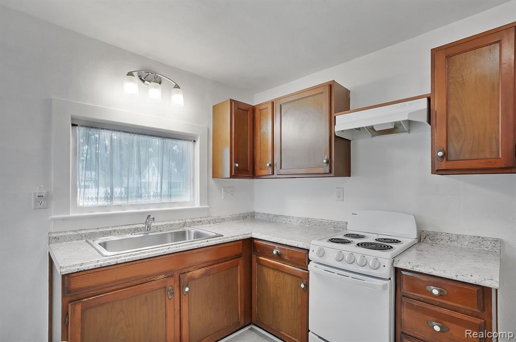 218 South Walnut Street Howell, MI 48843 - Photo 11 of 17
