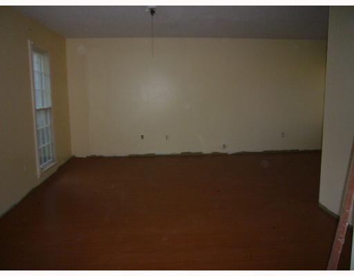 826 Lawrence Street Gretna, LA 70056 - Photo 3 of 8