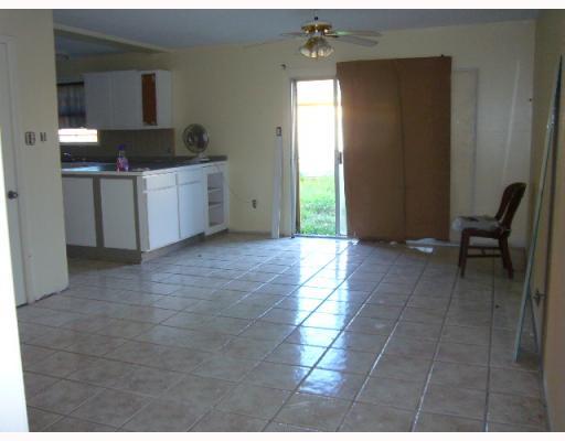 826 Lawrence Street Gretna, LA 70056 - Photo 4 of 8