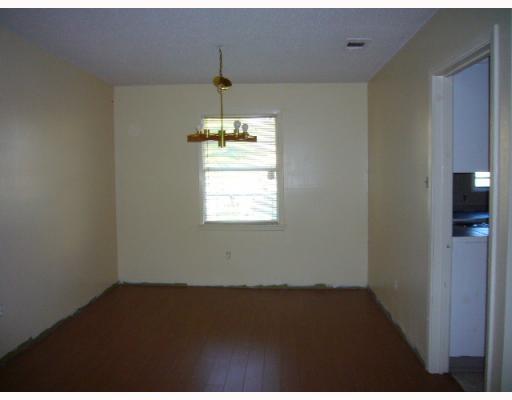 826 Lawrence Street Gretna, LA 70056 - Photo 5 of 8