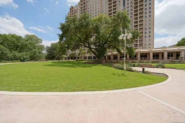 $2,700 | 1 Towers Park Lane, Unit 1004, San Antonio, TX 78209
