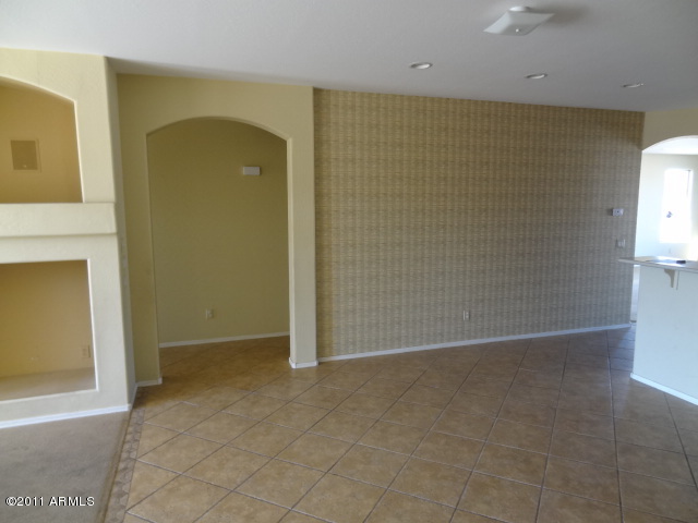 2419 West Darrow Street Phoenix, AZ 85041 - Photo 26 of 37 8