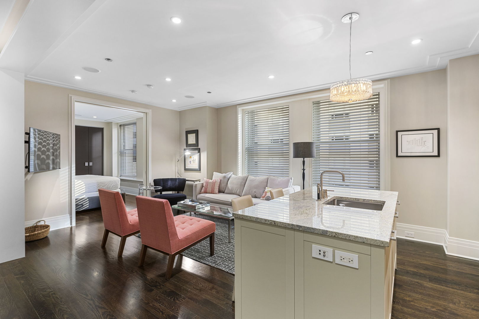 159 East Walton Place, Unit 5F Chicago, IL 60611 - Photo 7 of 18