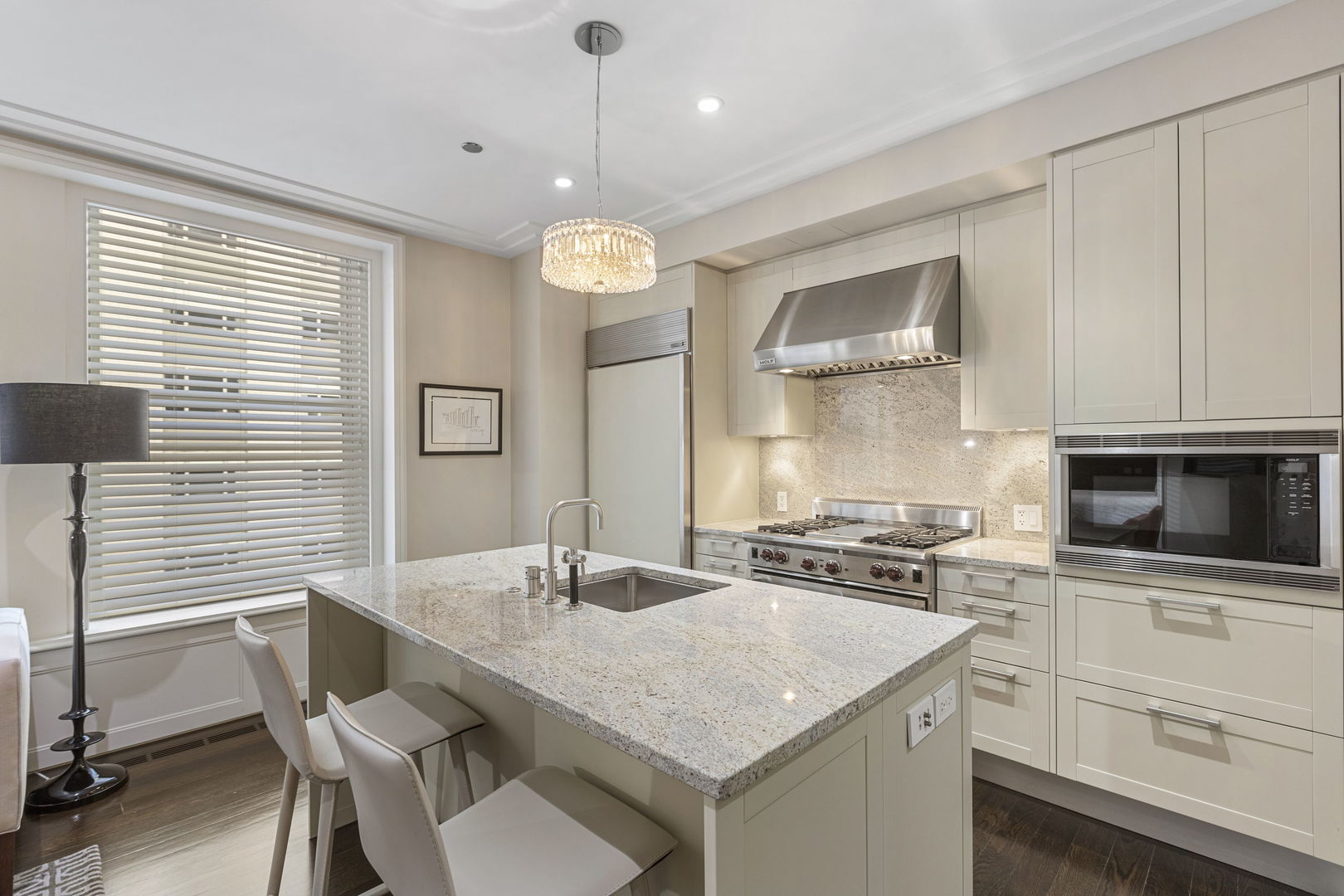159 East Walton Place, Unit 5F Chicago, IL 60611 - Photo 10 of 18