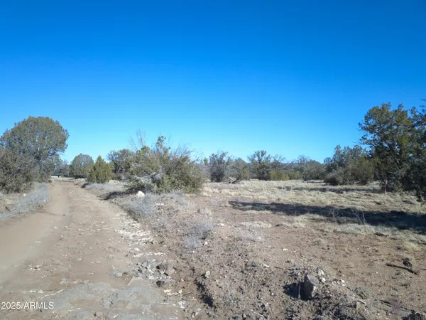 $75,000 | 137 Cattle Drive, Unit 28, Ash Fork, AZ 86320