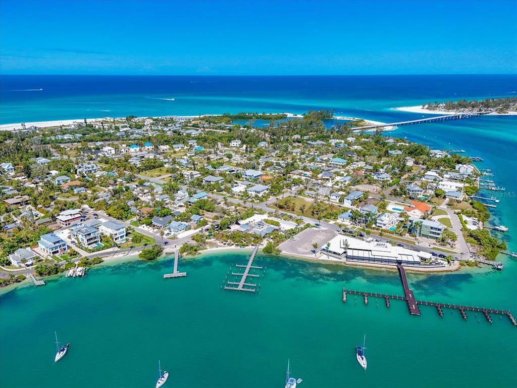 720 Broadway Street Longboat Key, FL 34228 - Photo 12 of 41 a view of an ocean
